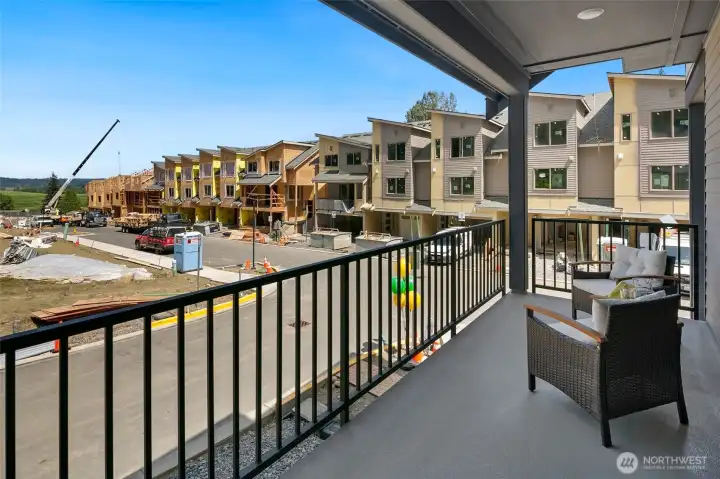 Huge Deck, much bigger than the picture shows!