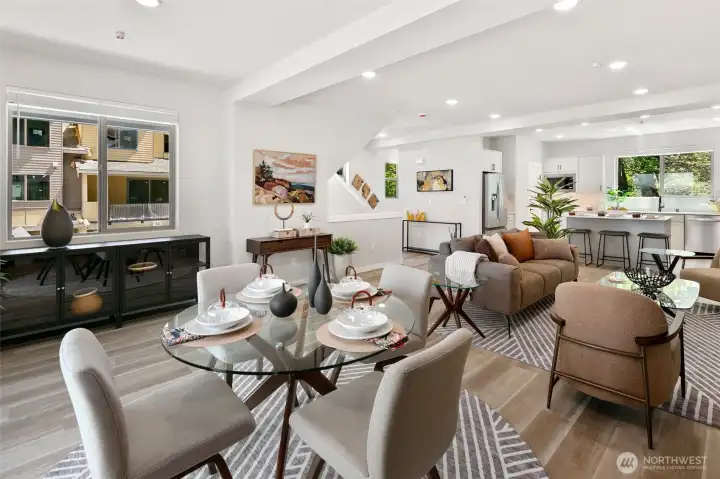 main level dining space