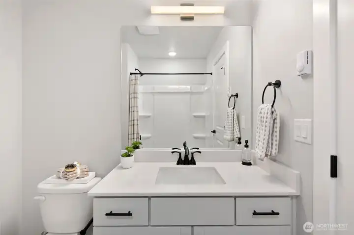 2nd bathroom upstairs