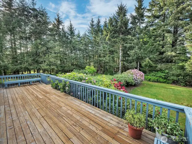 Enjoy your morning coffee or evening BBQ dinner from your beautiful outdoor living space.