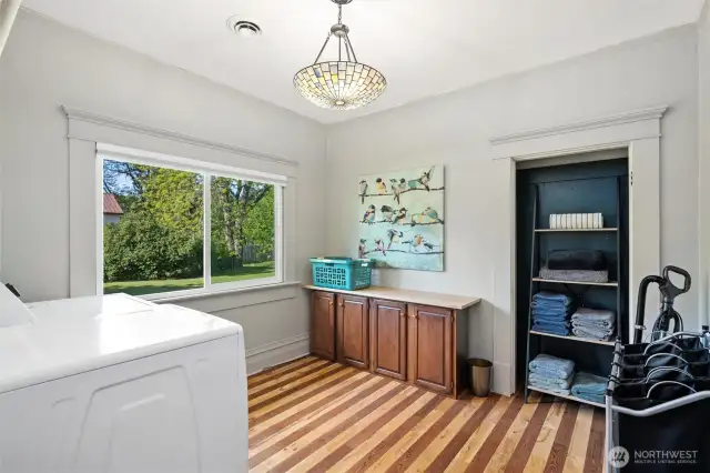 Main level laundry / office room