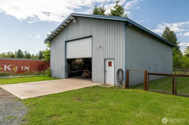 The shop you have been waiting for! 32'x54' with power front & back doord