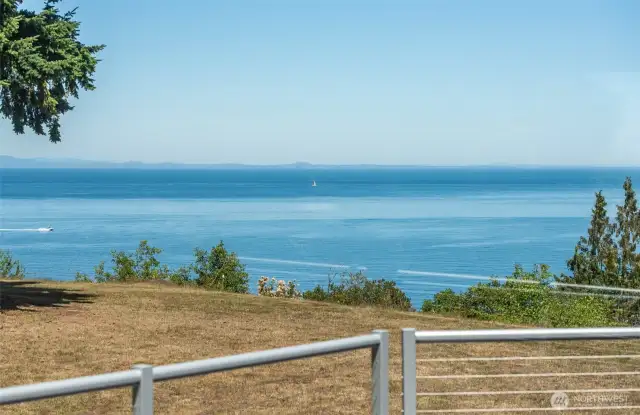 Fully unobstructed views for miles and miles and miles!