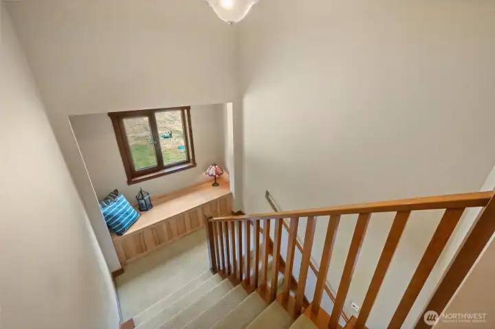 Staircase is over sized and features window seat.  Easy for move in.