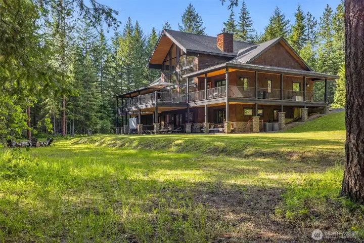 The Grand Manifest Lodge from below