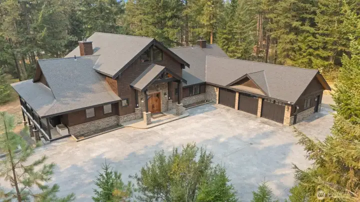 The Grand Manifest Lodge from above