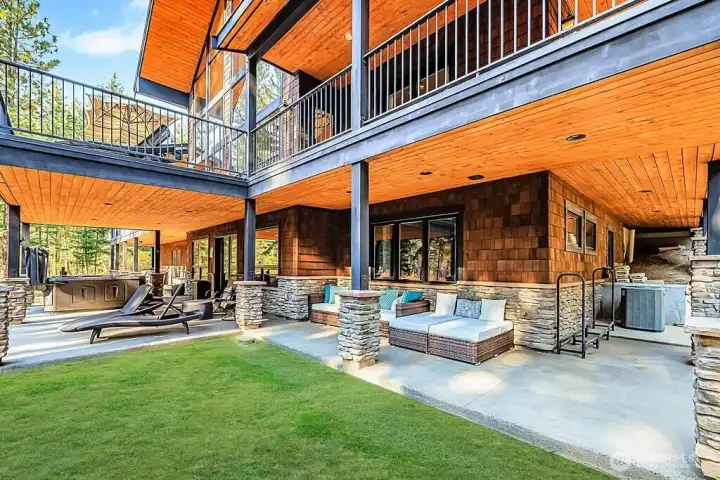 Hot tub area