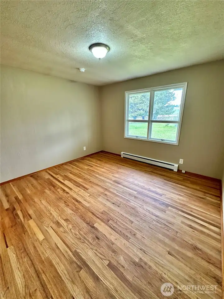 Upstairs primary bedroom