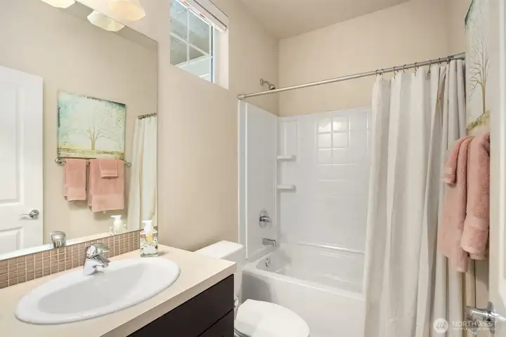 Full bathroom in lower level guest suite