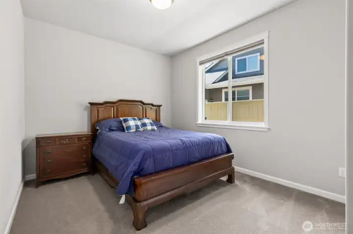 2nd bedroom