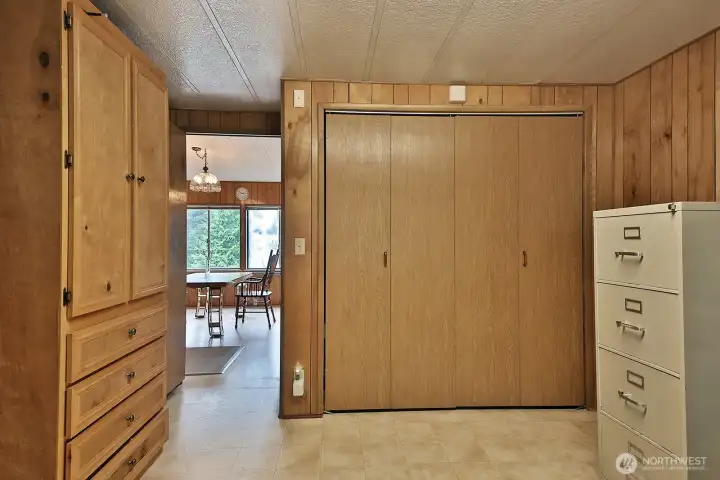 2nd Bedroom.