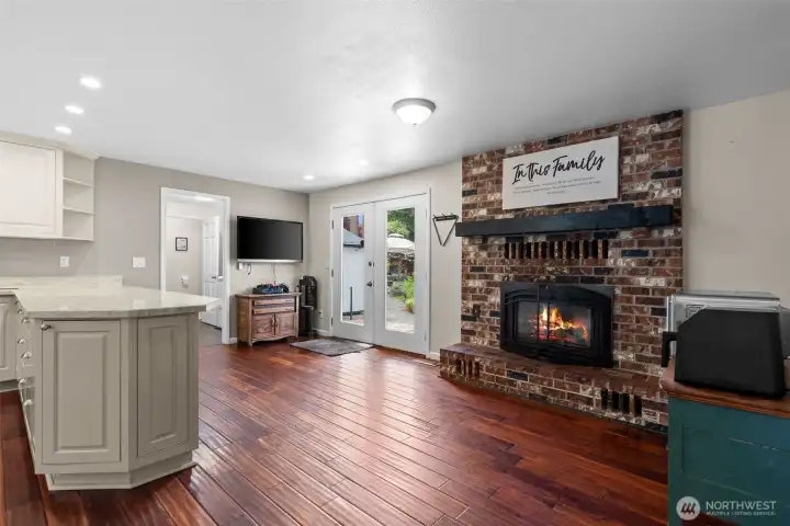 Dining Room w/ Gas Fireplace