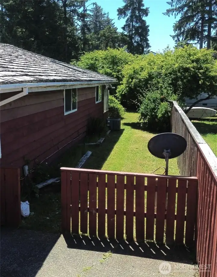 Fenced side yard