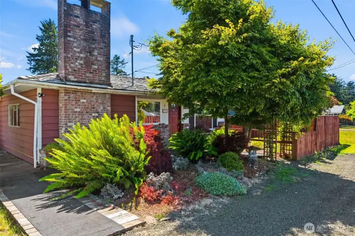Why not give this home a closer look?