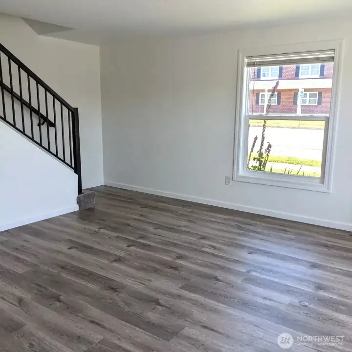 Interior unit 1527 prior to being rented. Interior unit 1527 prior to being rented.