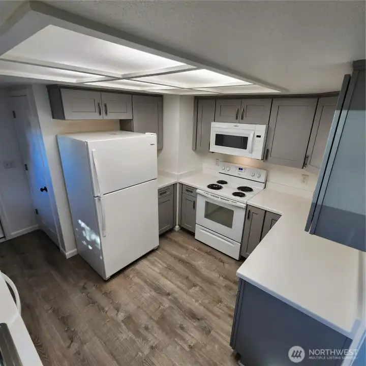 Interior of unit 805 prior to being rented. Interior of unit 805 prior to being rented.