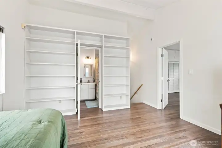 Here too are hardwood floors Here too are hardwood floors