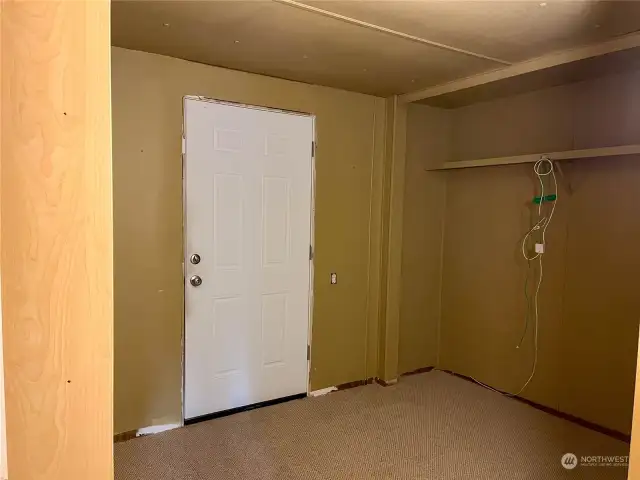 Bonus room/ office/ spare room