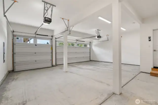 plenty of room in this 3 car garage