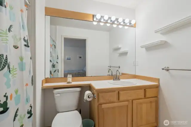 Ensuite bathroom attached to third bedroom