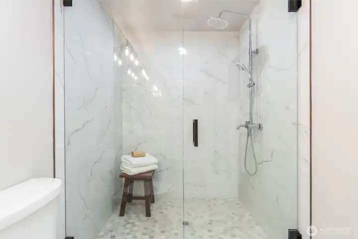 Master shower Master shower