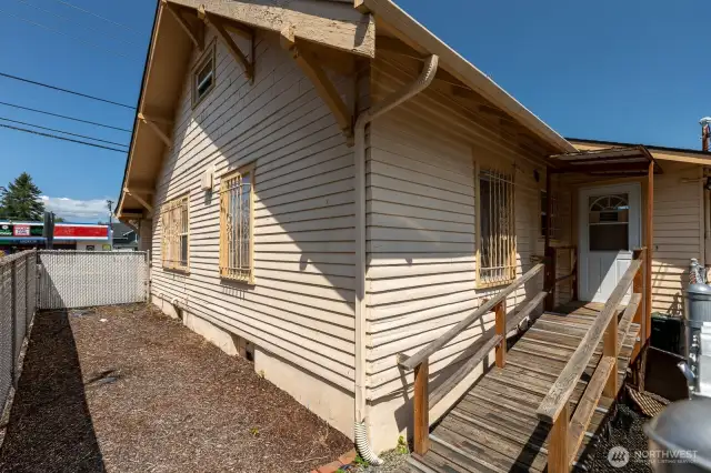 Wheelchair ramp