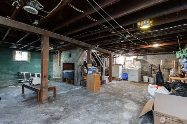 Basement, washer, dryer