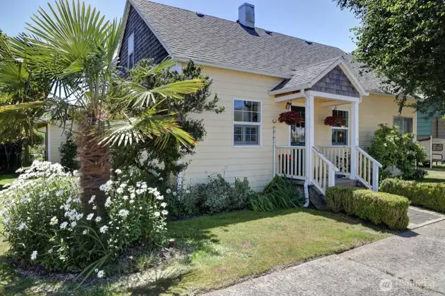 3 bedroom home in the heart of Ilwaco. Loving maintained since 1924