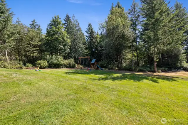 Play outdoor games on your acreage!