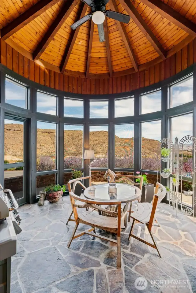screened sun porch