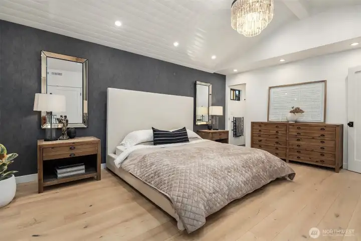 Main House Primary Bedroom
