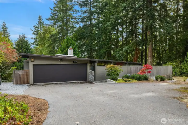 Homes such as these don't present on market often.  Two owners in 75 years...Paul Kirk-designed (beautifully intact/restored)...in Hilltop community.   This might just be the Unicorn you've been seeking!