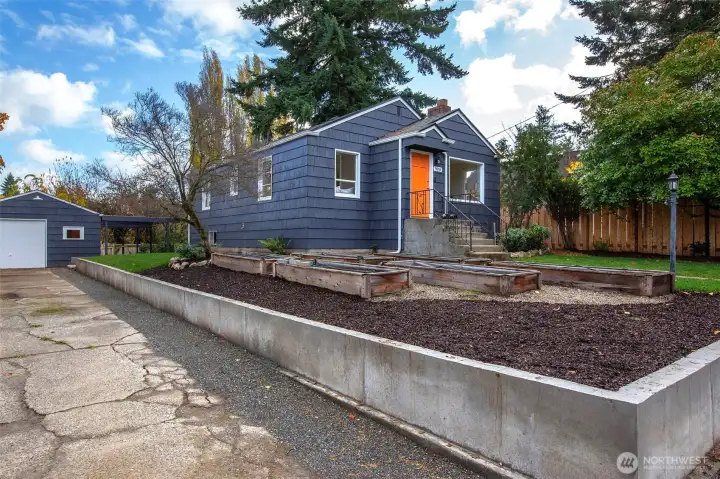 New retaining wall (2025)