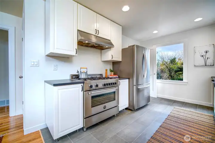 a beautiful Chefs stove awaits!