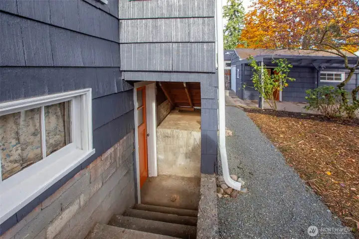 Seperate Entrance from basement leading into the backyard
