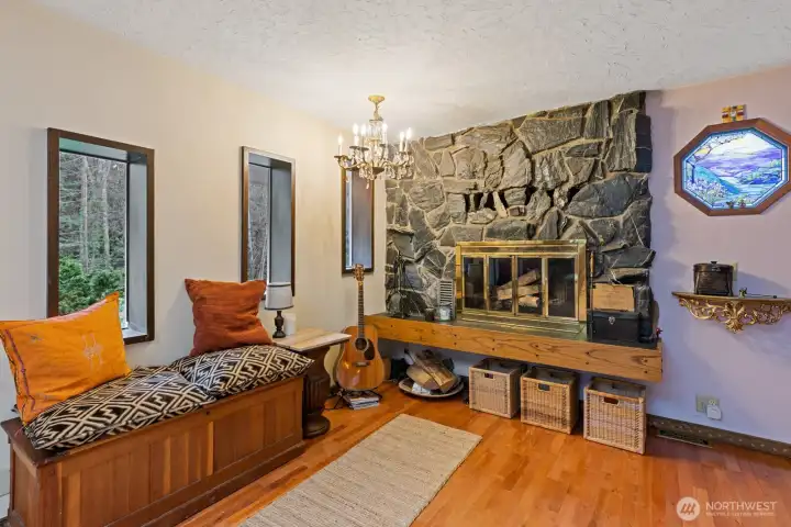 Rock wall fireplace ..