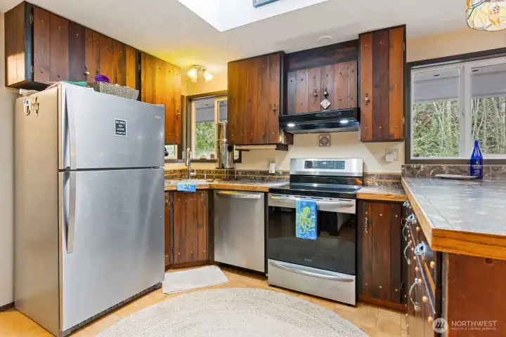 Kitchen flooded with natural light ..