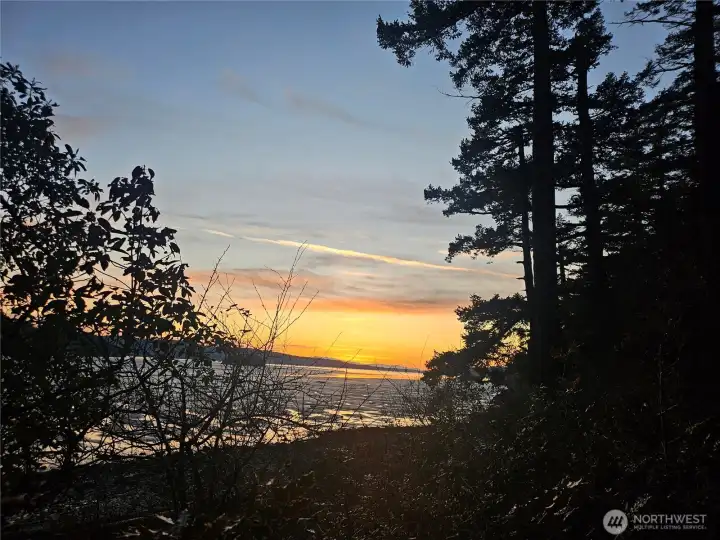 Incredible Martha's Beach is within minutes ..