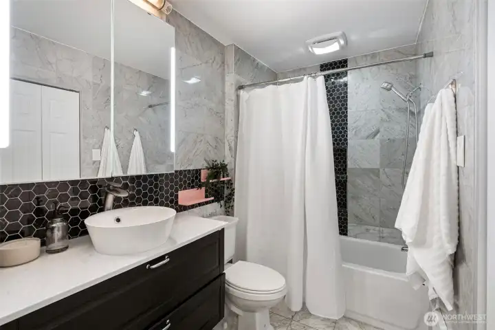 Main level full bath.