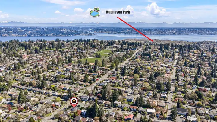 Walk to Viewridge and Bryant Playgrounds. Close to Magnuson Park and the Burke-Gilman trail.