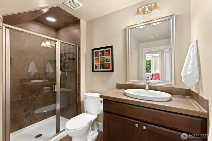 Main floor 3/4 bath