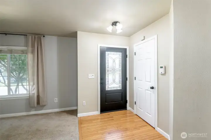 Hardwood entrance, carpets just cleaned.