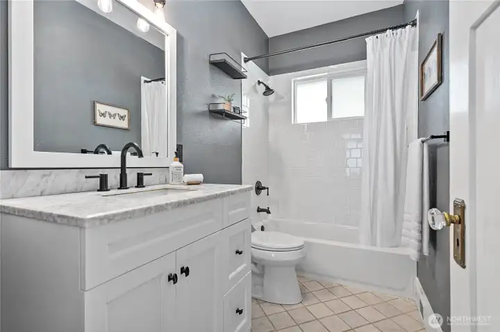 Main bathroom Main bathroom