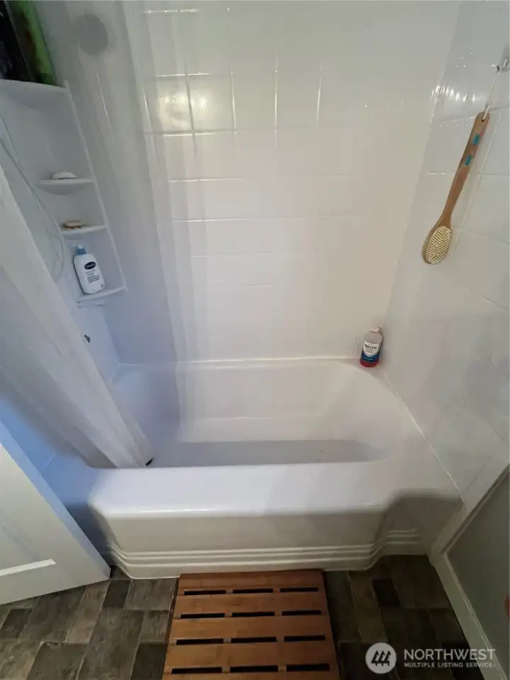 Bathfitter tub