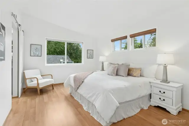 Good sized primary suite.