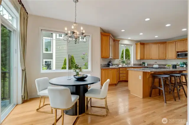 gourmet kitchen wtih double oven