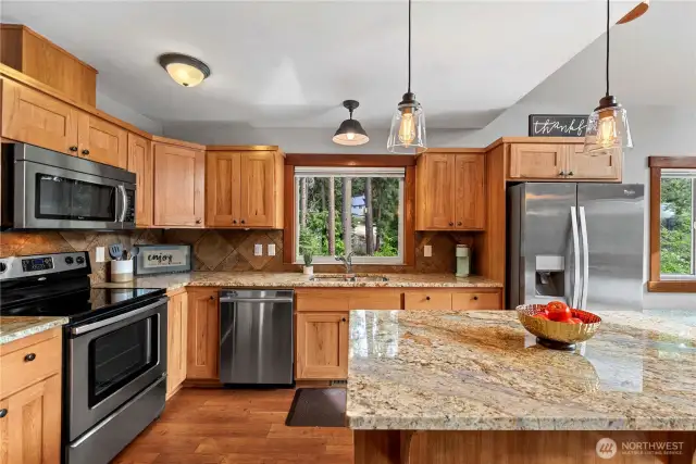 Kitchen, Stainless Appliances