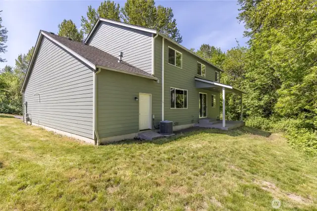 Third garage bay is a tandem, running the full depth of the house.