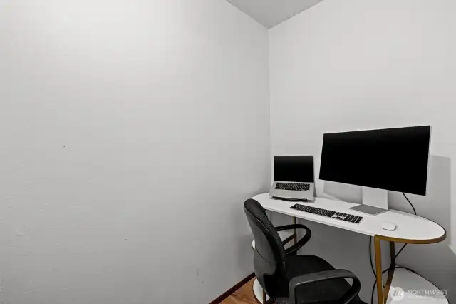 Storage/flex space