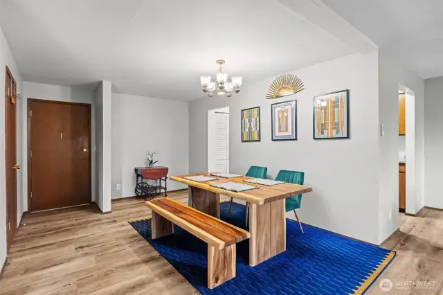 Entry/Dining area